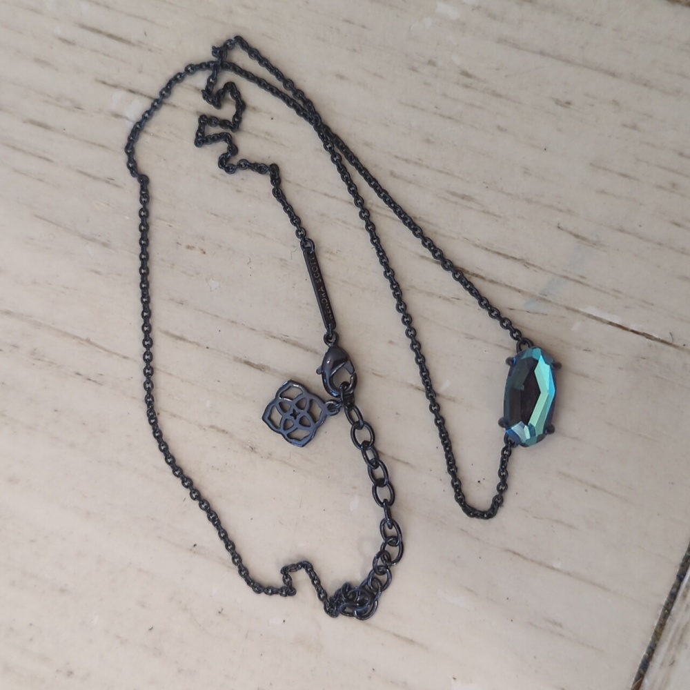 Kendra Scott Elisa necklace